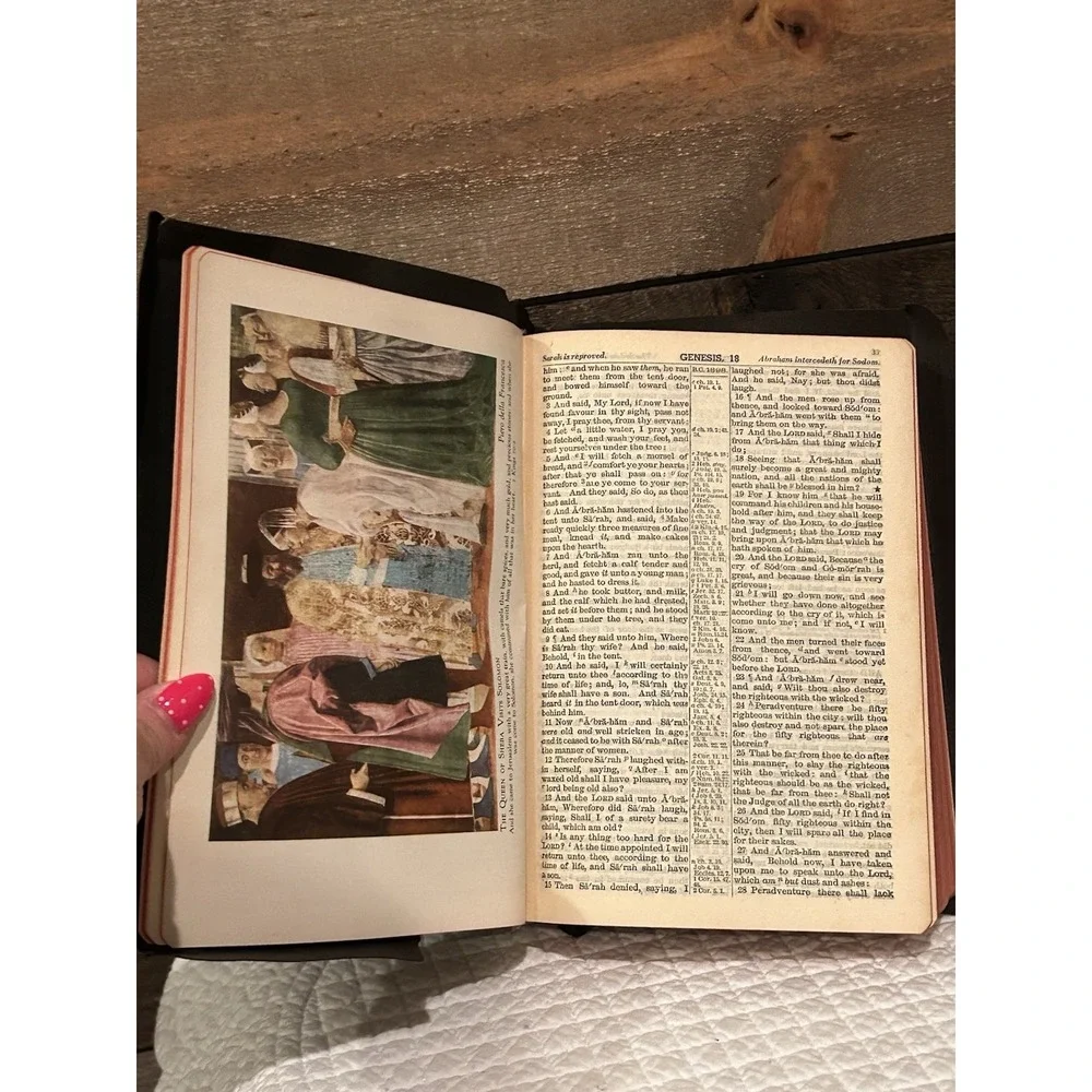Holy Bible King James Version World‎ Syndicate Self Pronouncing Vintage
